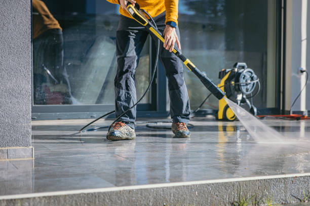 Best Concrete Pressure Washing  in Holstein, IA
